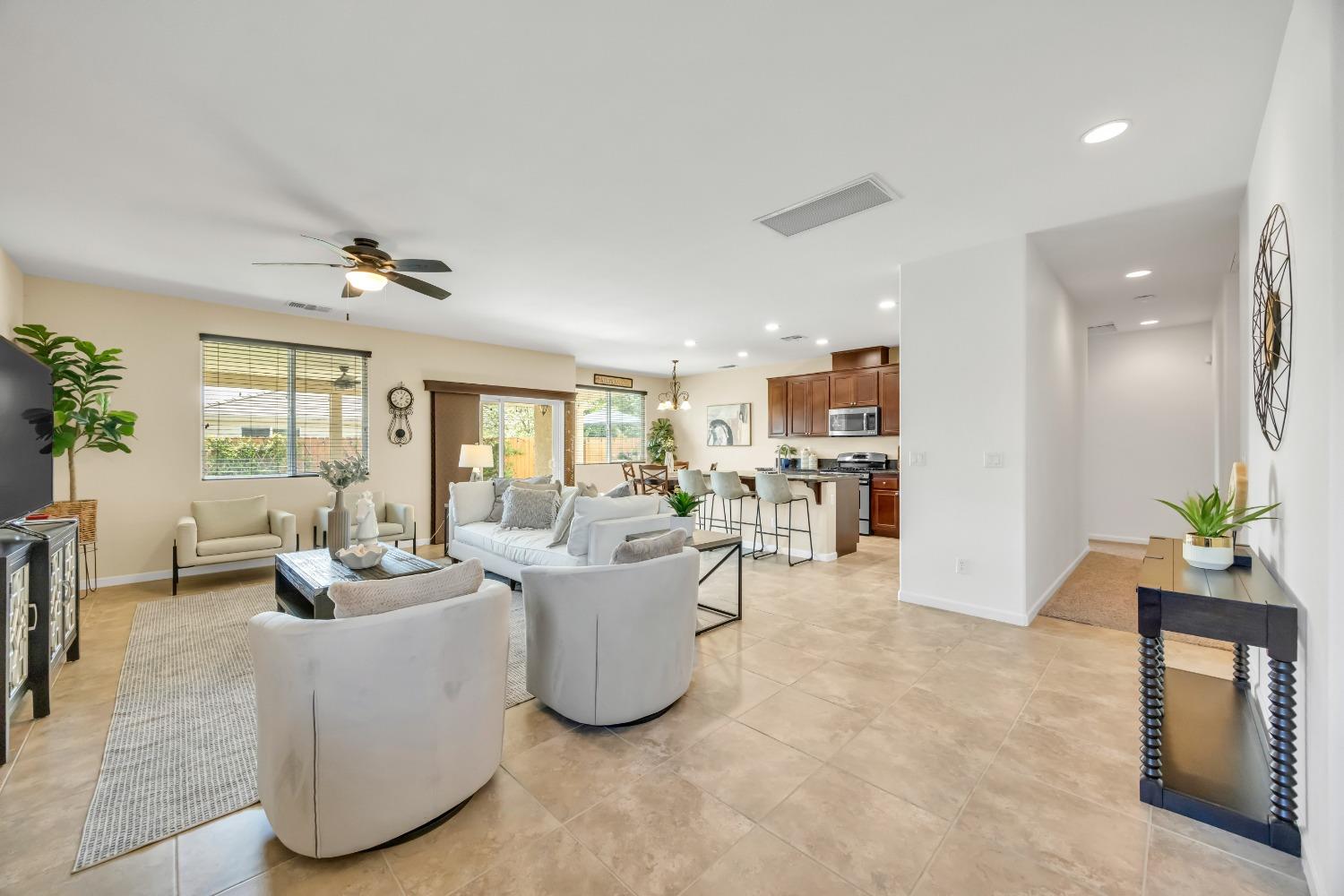 Cuyamaca Circle, Rancho Cordova, California image 5