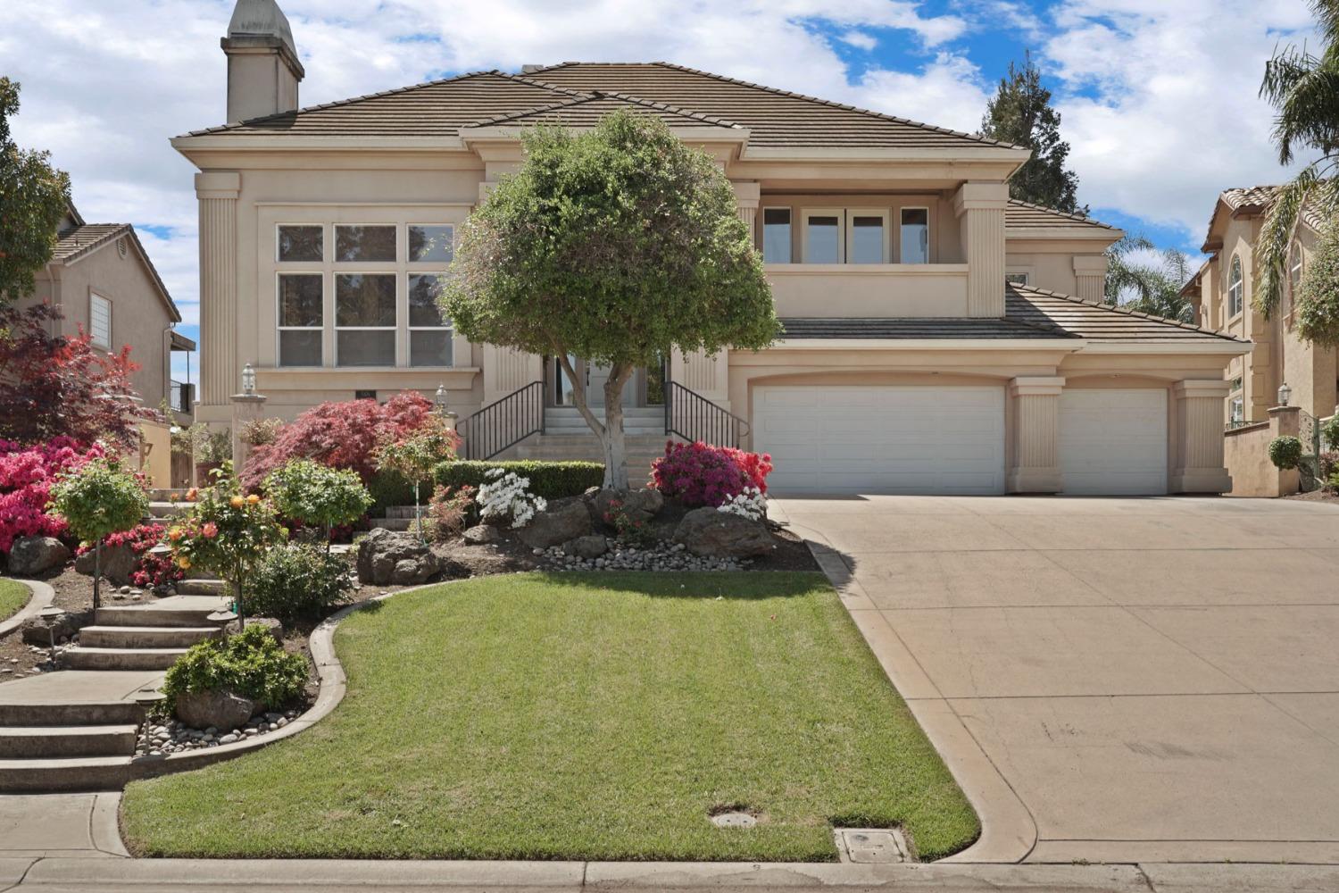 Detail Gallery Image 2 of 95 For 5474 Saint Andrews Dr, Stockton,  CA 95219 - 4 Beds | 3/1 Baths