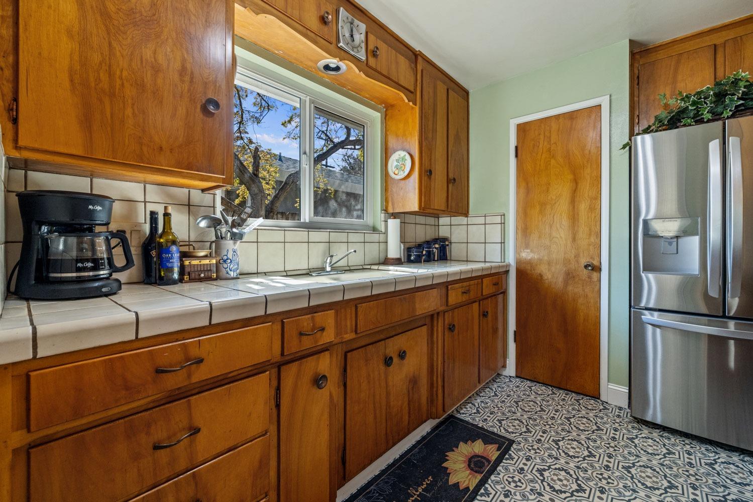 Detail Gallery Image 18 of 37 For 1610 Springwood Dr, Modesto,  CA 95350 - 3 Beds | 2 Baths
