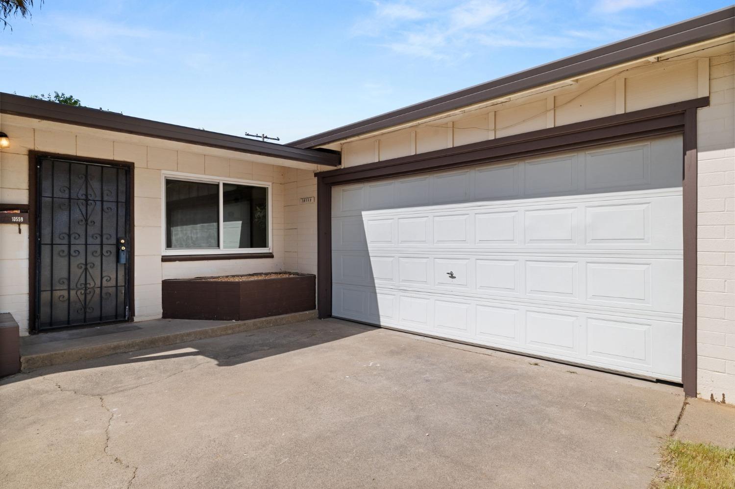 Pinot Way, Rancho Cordova, California image 7
