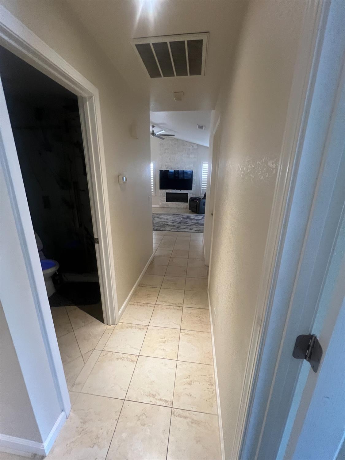 Detail Gallery Image 13 of 16 For 10022 River Oaks Dr, Stockton,  CA 95209 - 3 Beds | 2 Baths