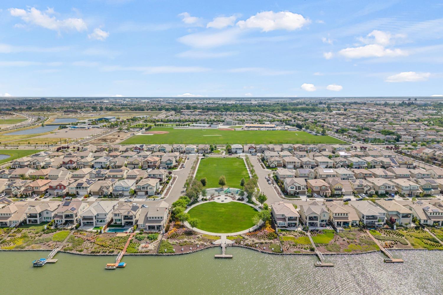 Detail Gallery Image 65 of 70 For 1725 Marina Dr, Lathrop,  CA 95330 - 5 Beds | 3/1 Baths