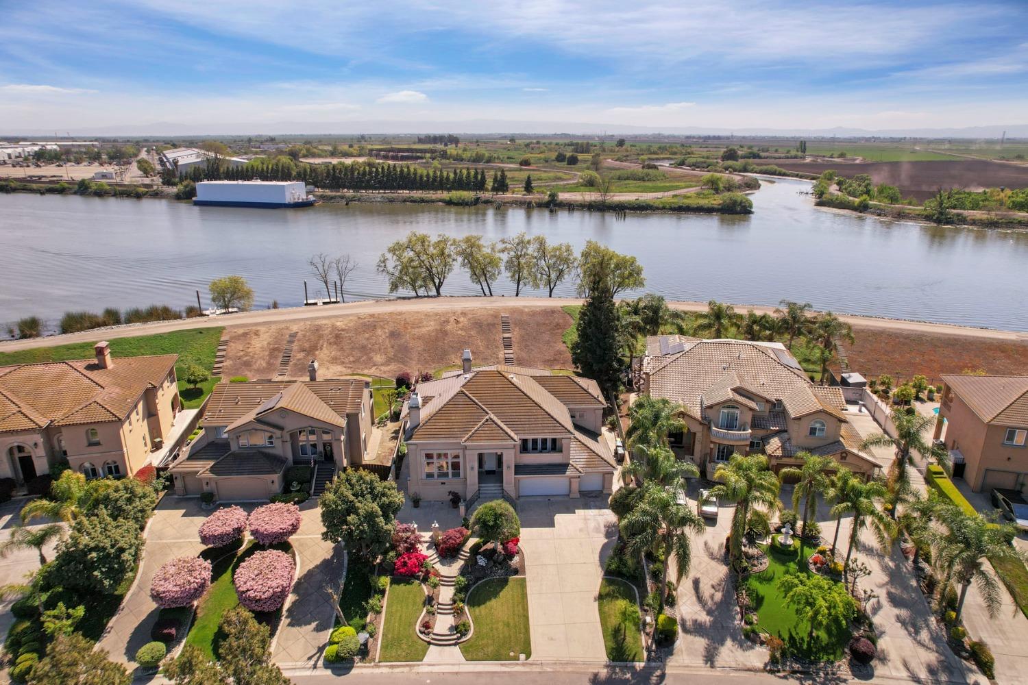 Detail Gallery Image 77 of 95 For 5474 Saint Andrews Dr, Stockton,  CA 95219 - 4 Beds | 3/1 Baths