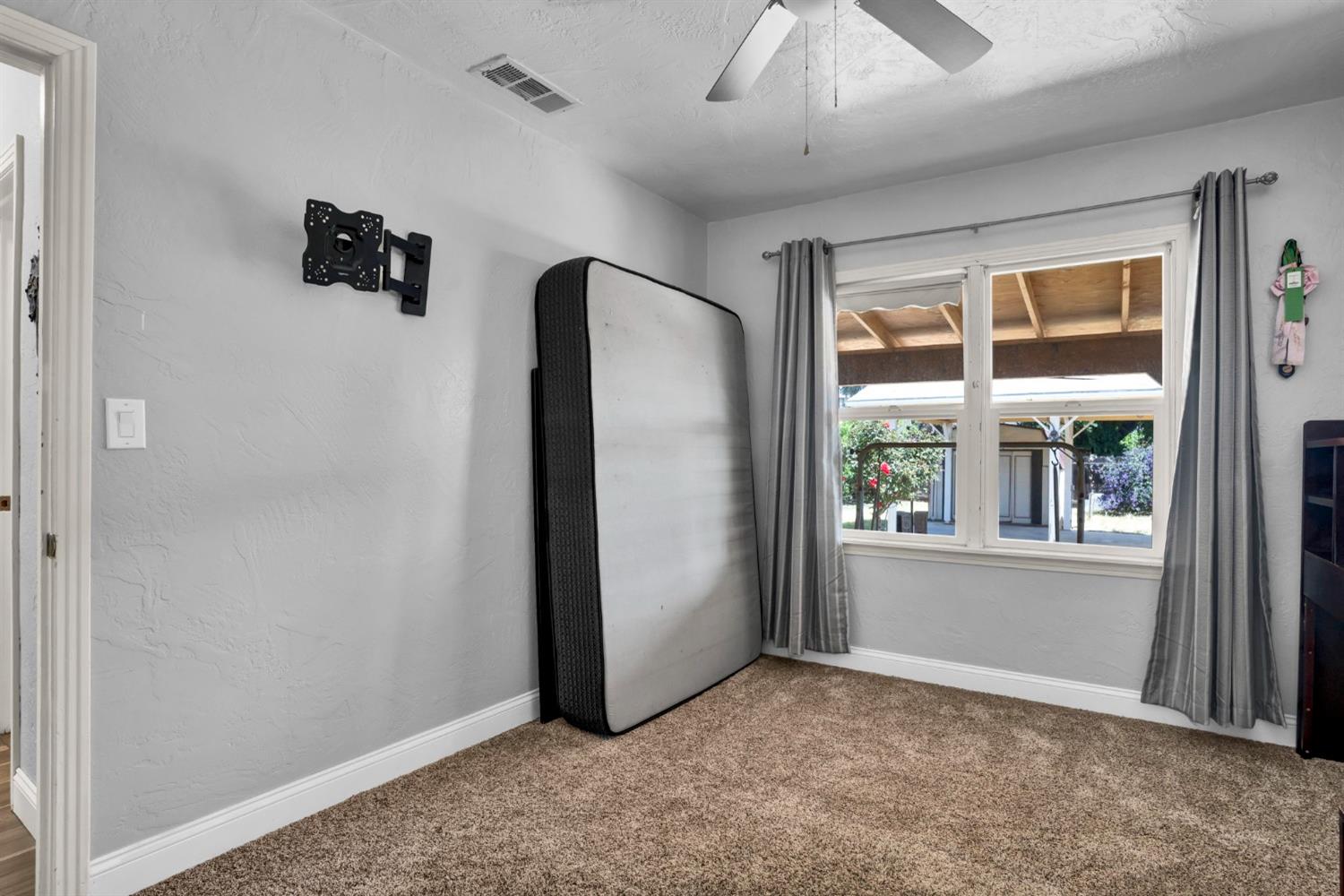 Detail Gallery Image 29 of 48 For 2112 6th St, Hughson,  CA 95326 - 3 Beds | 2 Baths