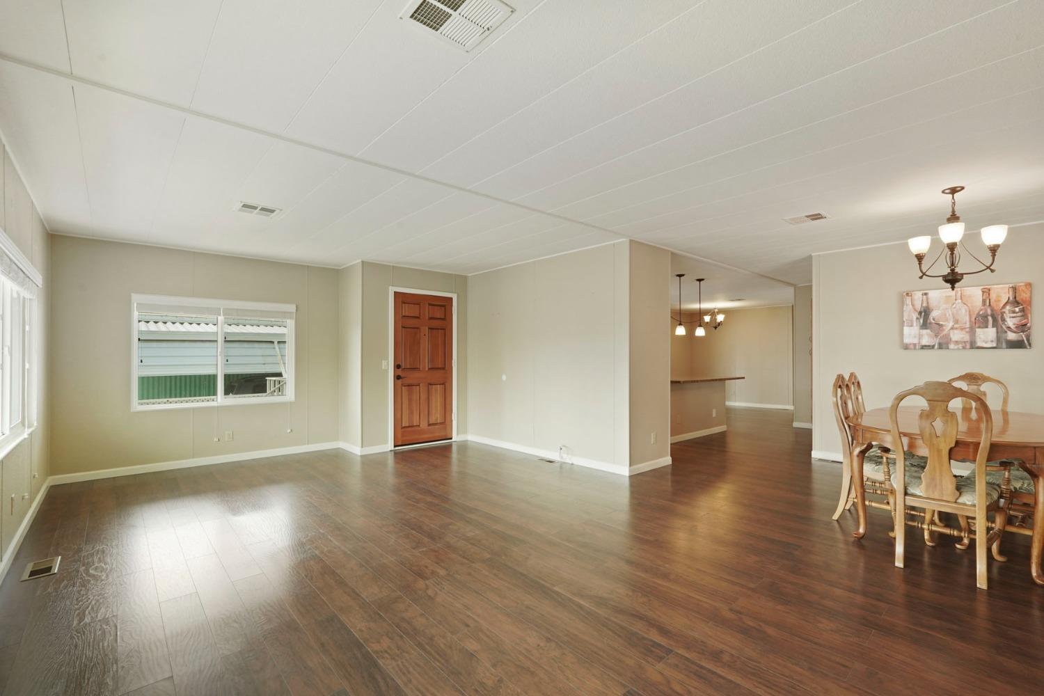Detail Gallery Image 16 of 43 For 171 El Centro Dr, Lodi,  CA 95240 - 3 Beds | 2 Baths