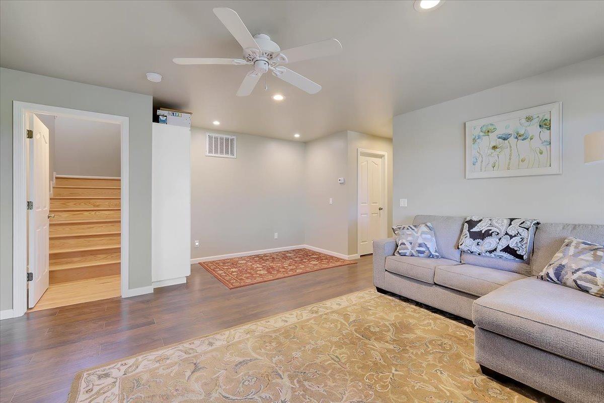 Detail Gallery Image 49 of 99 For 9521 Sicard Flat Rd, Browns Valley,  CA 95918 - 4 Beds | 3/1 Baths