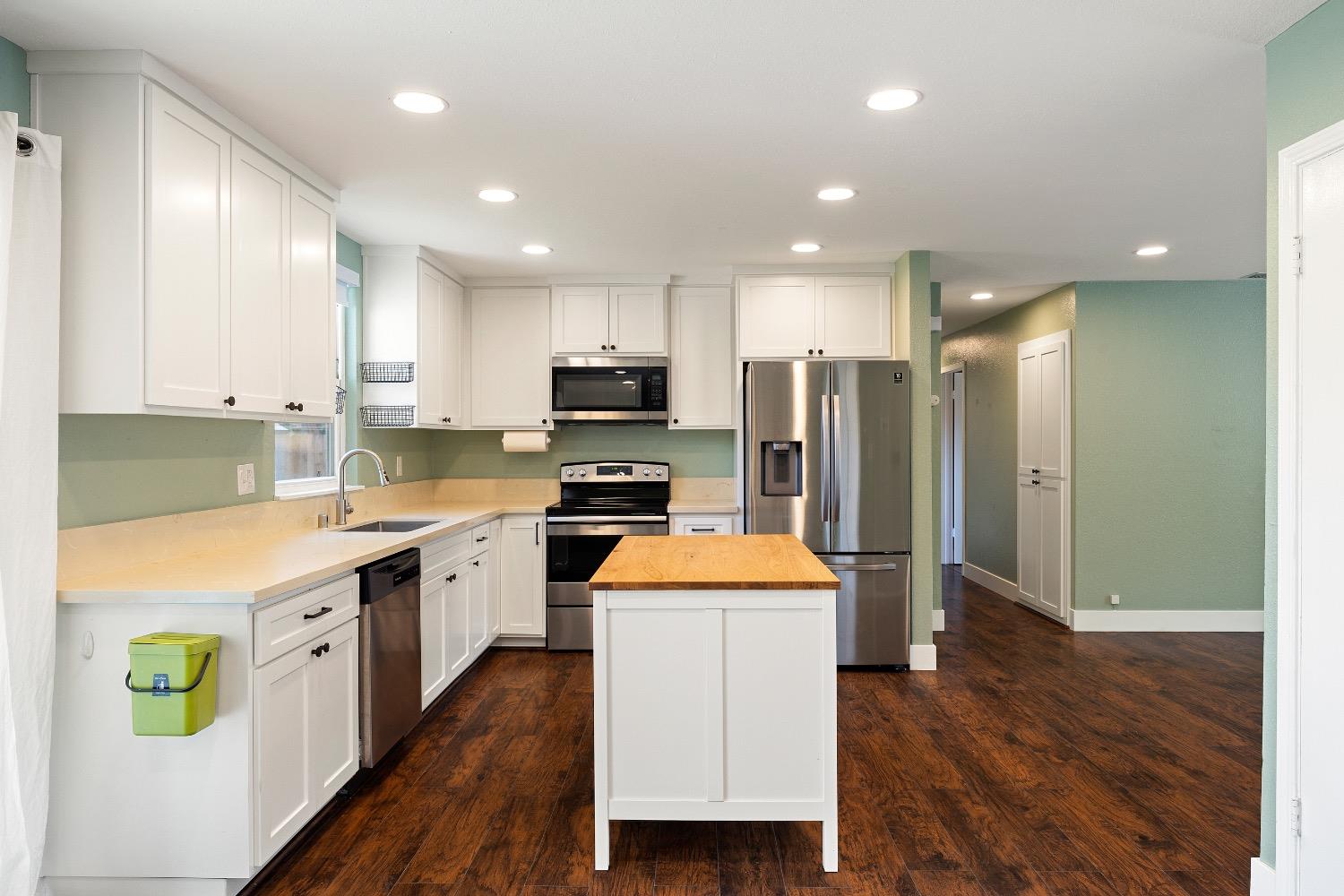 Mcgregor Drive, Rancho Cordova, California image 13
