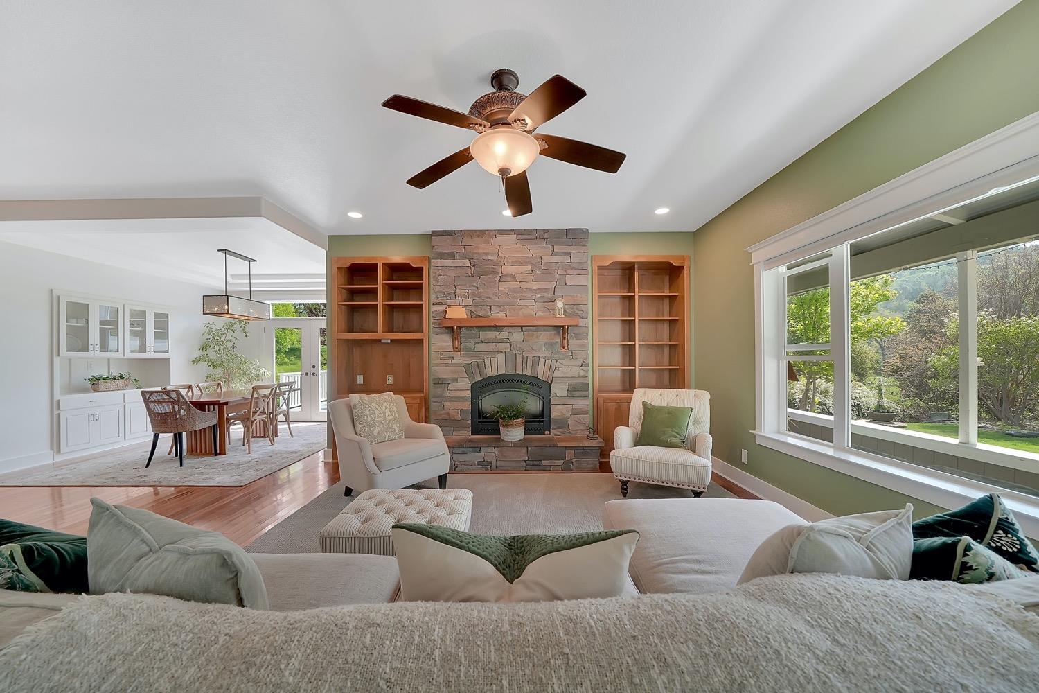 Detail Gallery Image 21 of 92 For 12860 Locust Ln, Sutter Creek,  CA 95685 - 3 Beds | 4 Baths