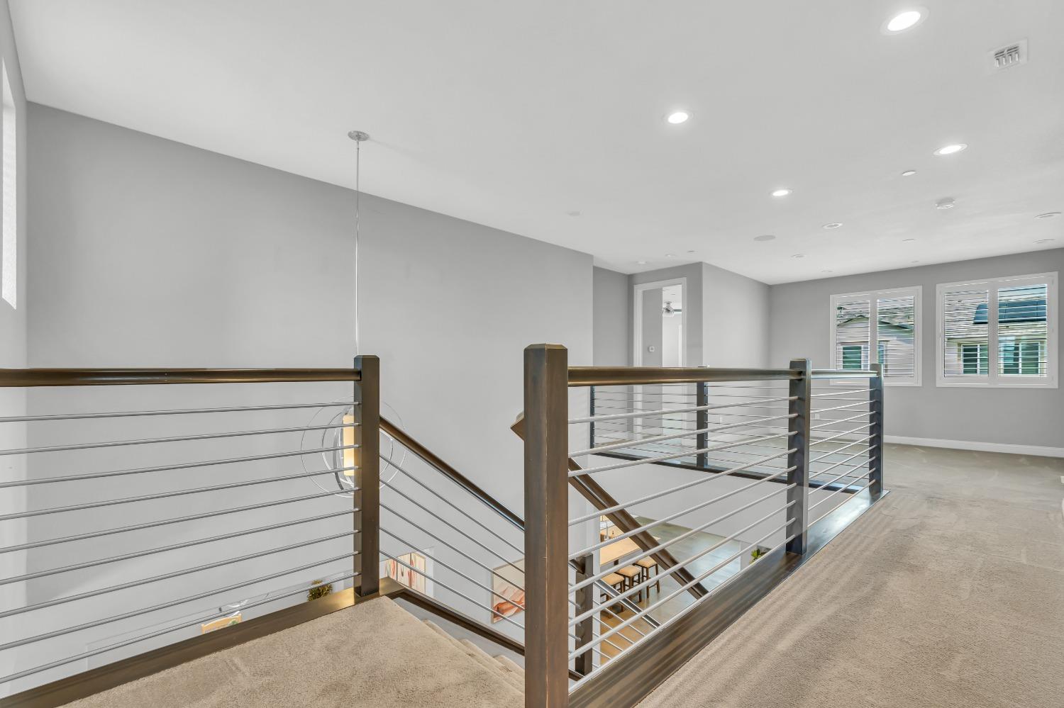 Detail Gallery Image 32 of 70 For 1725 Marina Dr, Lathrop,  CA 95330 - 5 Beds | 3/1 Baths