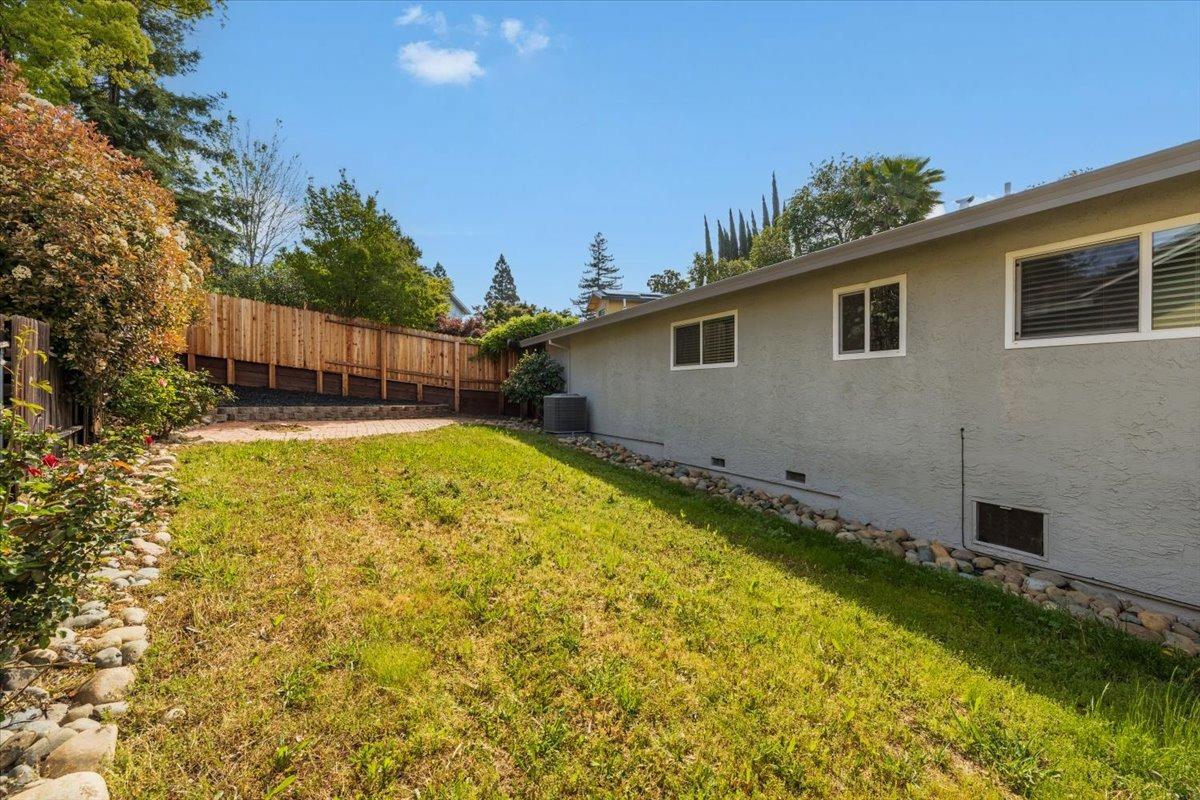Palmyra Drive, Fair Oaks, California image 32