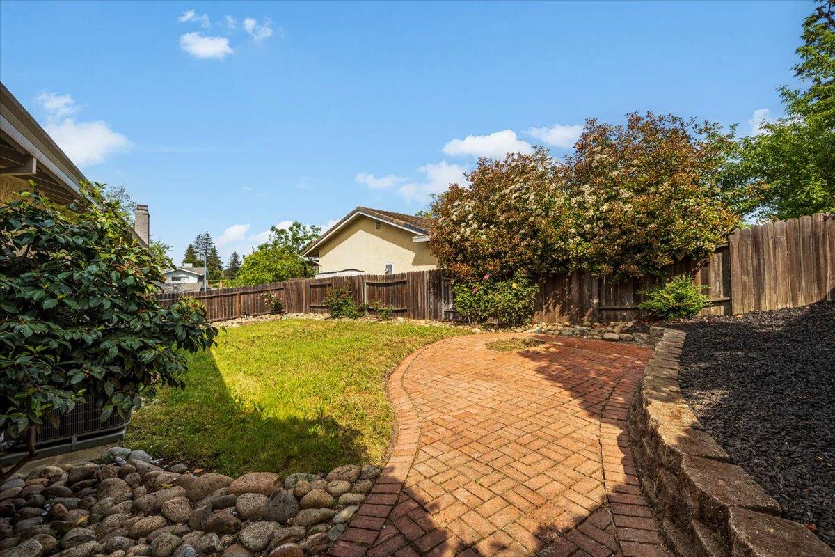 Palmyra Drive, Fair Oaks, California image 30