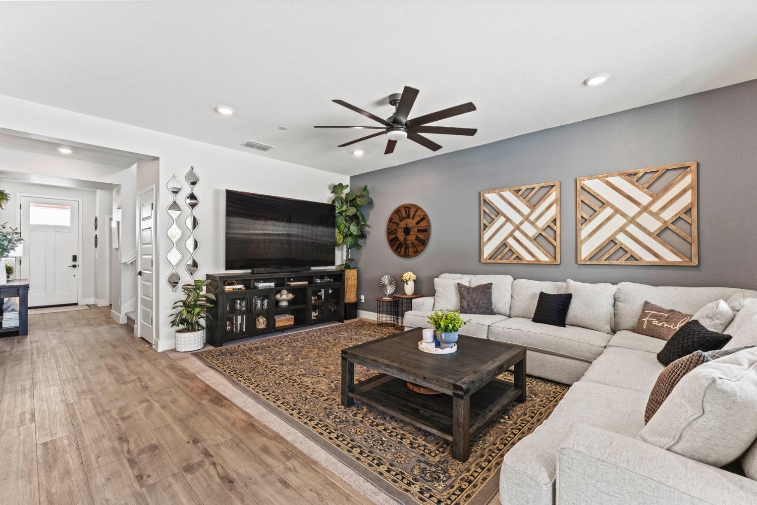 Blueblanc Way, Rancho Cordova, California image 19