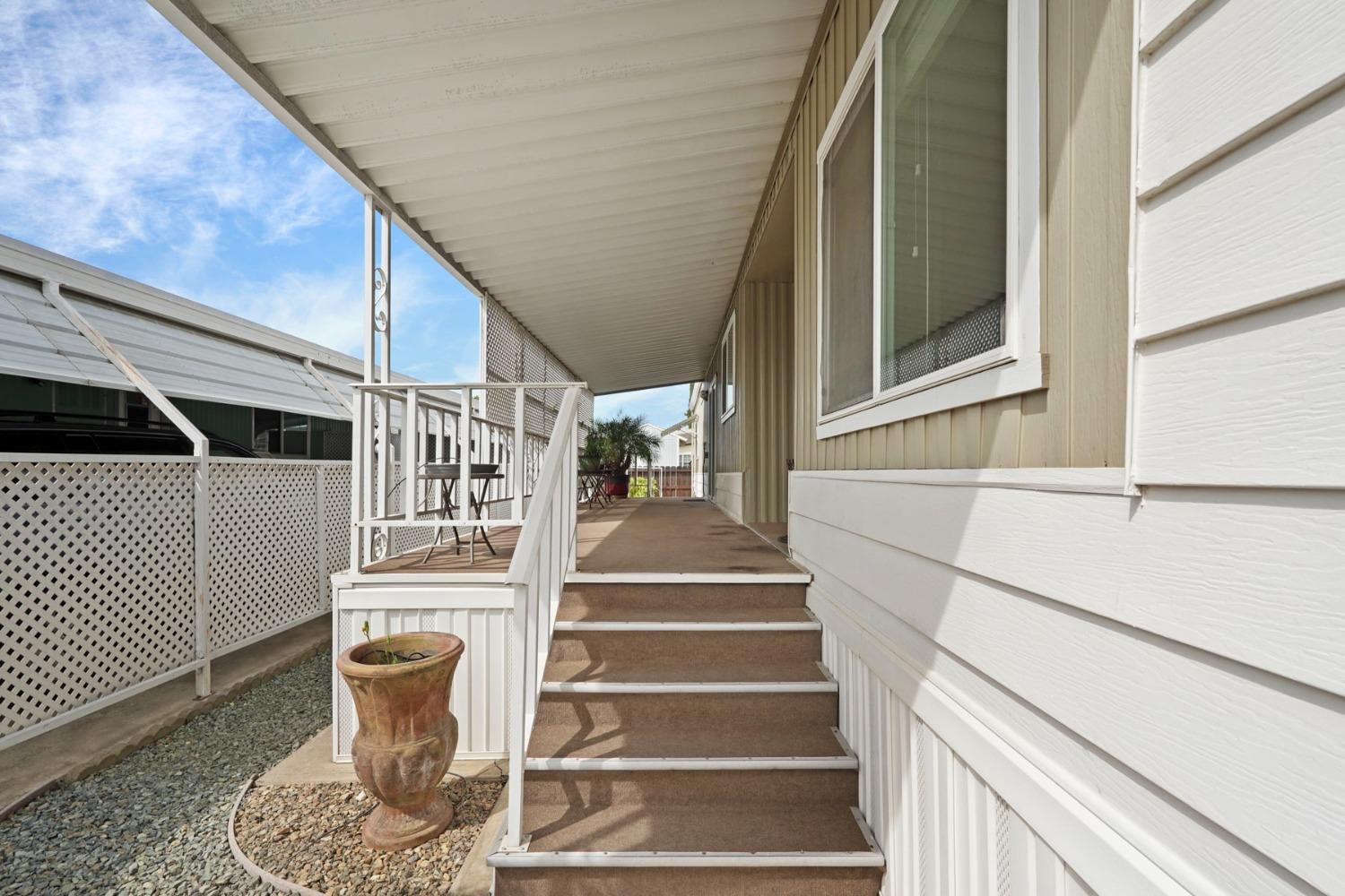Detail Gallery Image 9 of 43 For 171 El Centro Dr, Lodi,  CA 95240 - 3 Beds | 2 Baths