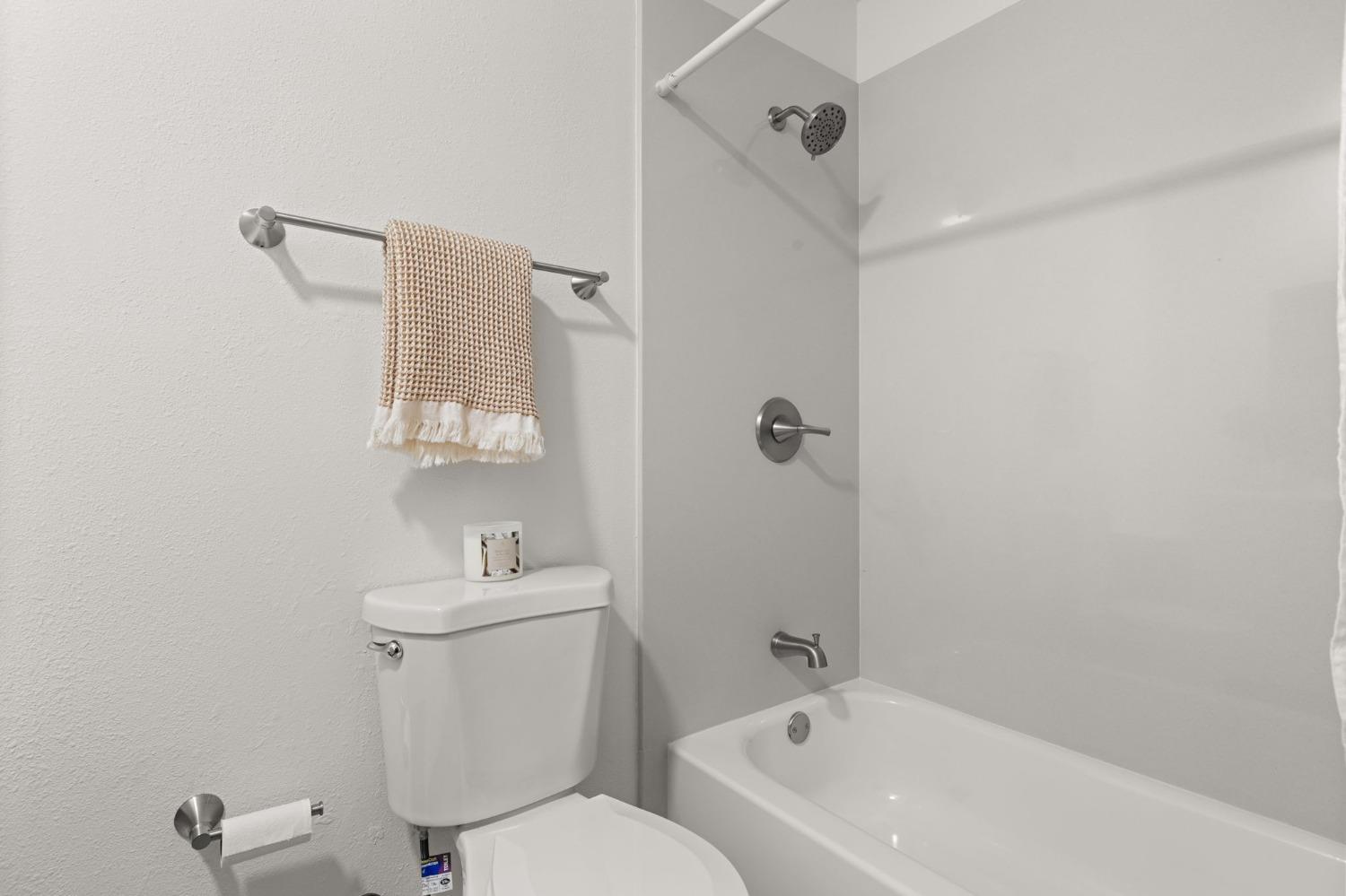 Pinot Way, Rancho Cordova, California image 22