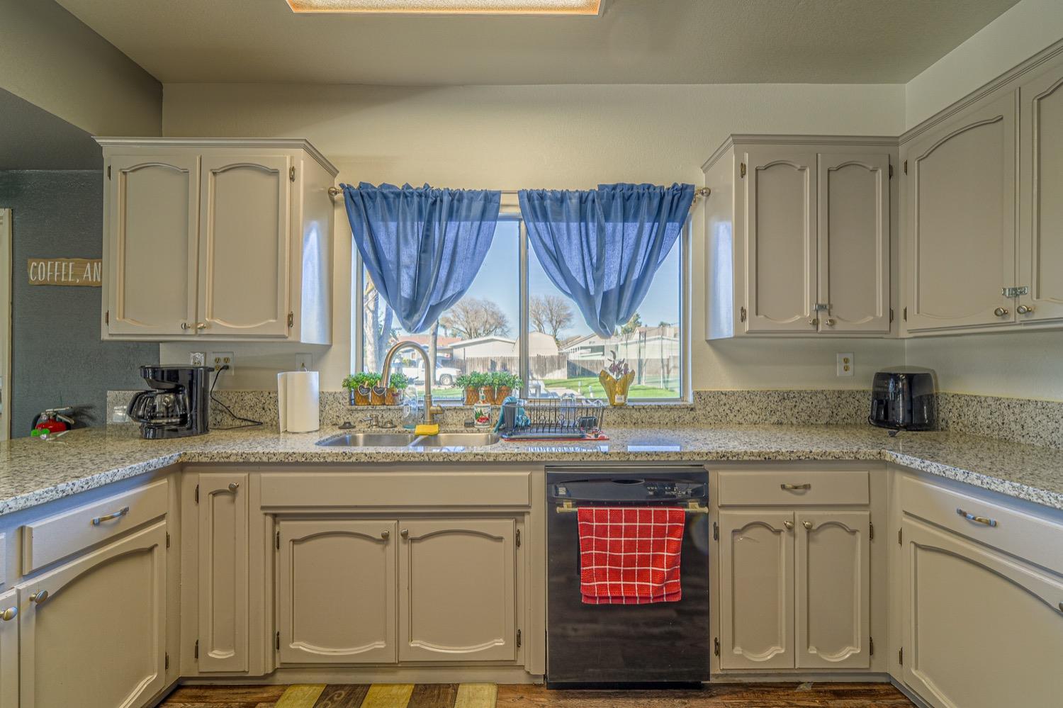 Detail Gallery Image 38 of 47 For 132 Sloop, Modesto,  CA 95356 - 2 Beds | 2 Baths