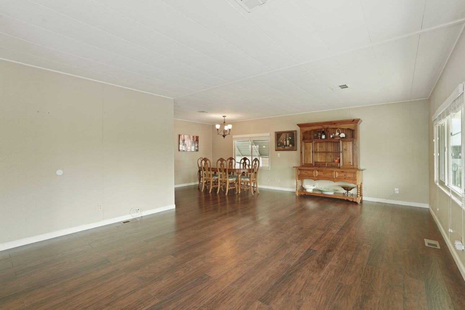 Detail Gallery Image 15 of 43 For 171 El Centro Dr, Lodi,  CA 95240 - 3 Beds | 2 Baths