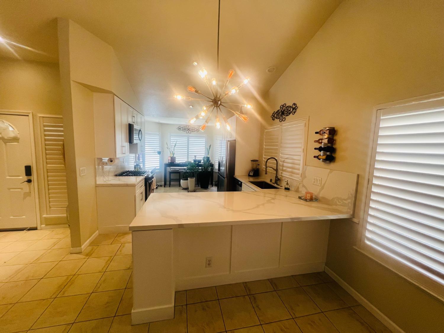 Detail Gallery Image 3 of 16 For 10022 River Oaks Dr, Stockton,  CA 95209 - 3 Beds | 2 Baths