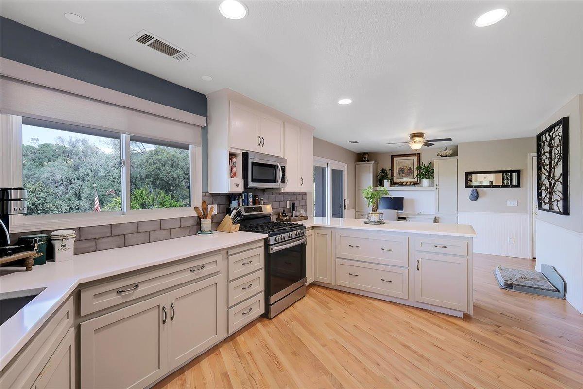 Detail Gallery Image 26 of 99 For 9521 Sicard Flat Rd, Browns Valley,  CA 95918 - 4 Beds | 3/1 Baths