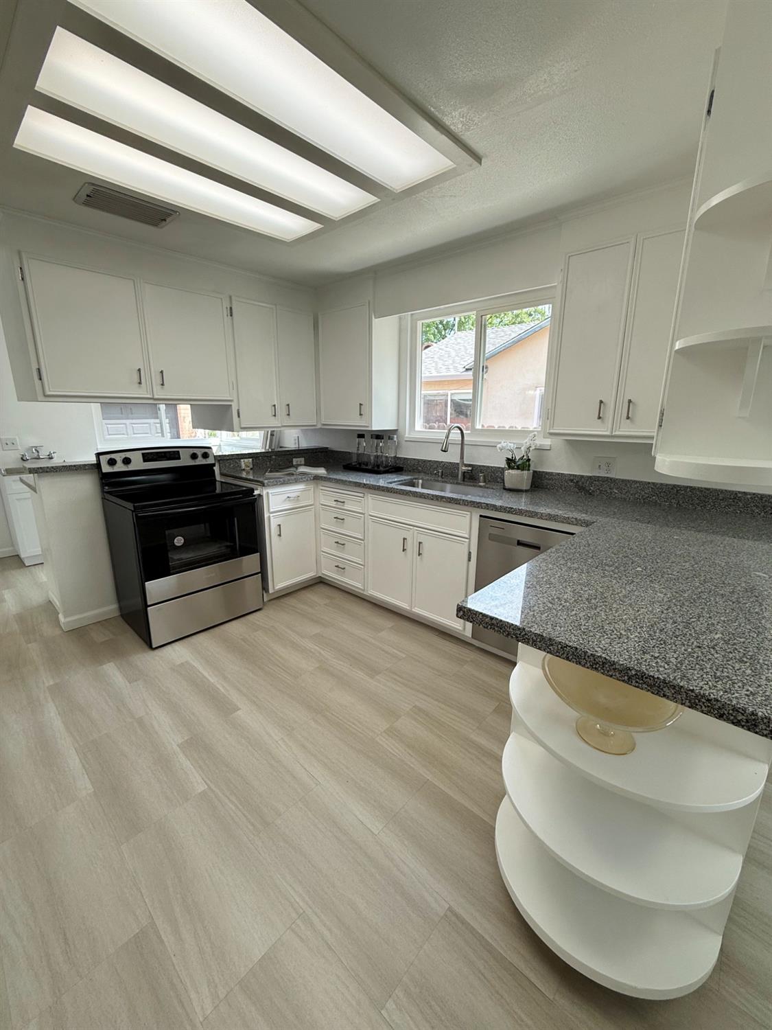 Detail Gallery Image 34 of 76 For 1629 Cortez Ave, Stockton,  CA 95209 - 3 Beds | 1 Baths