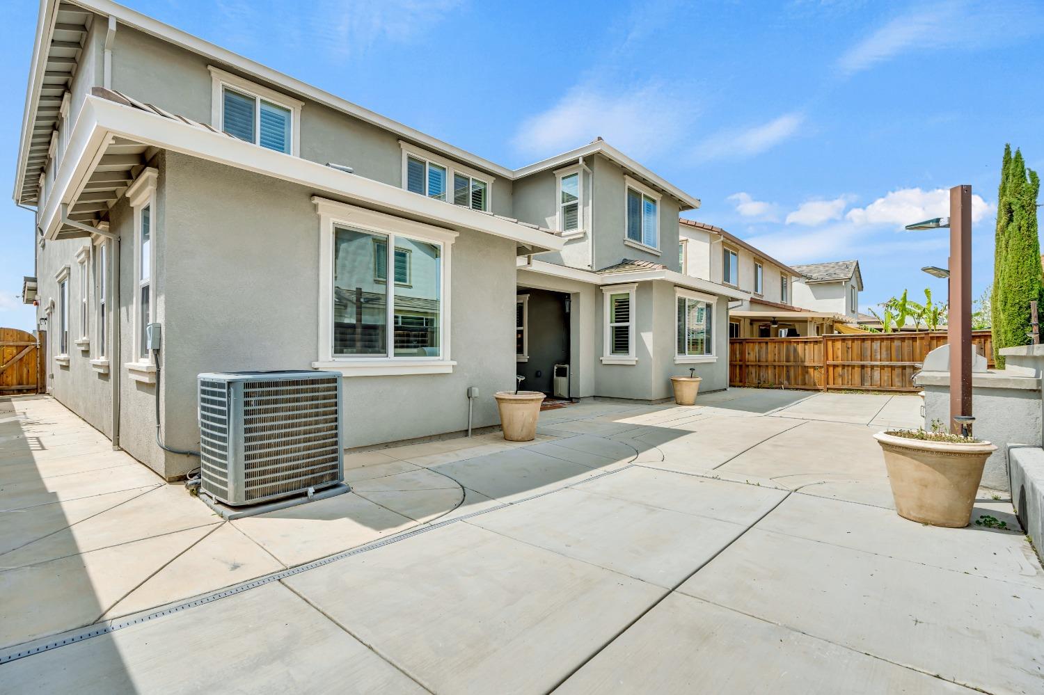 Detail Gallery Image 56 of 70 For 1725 Marina Dr, Lathrop,  CA 95330 - 5 Beds | 3/1 Baths