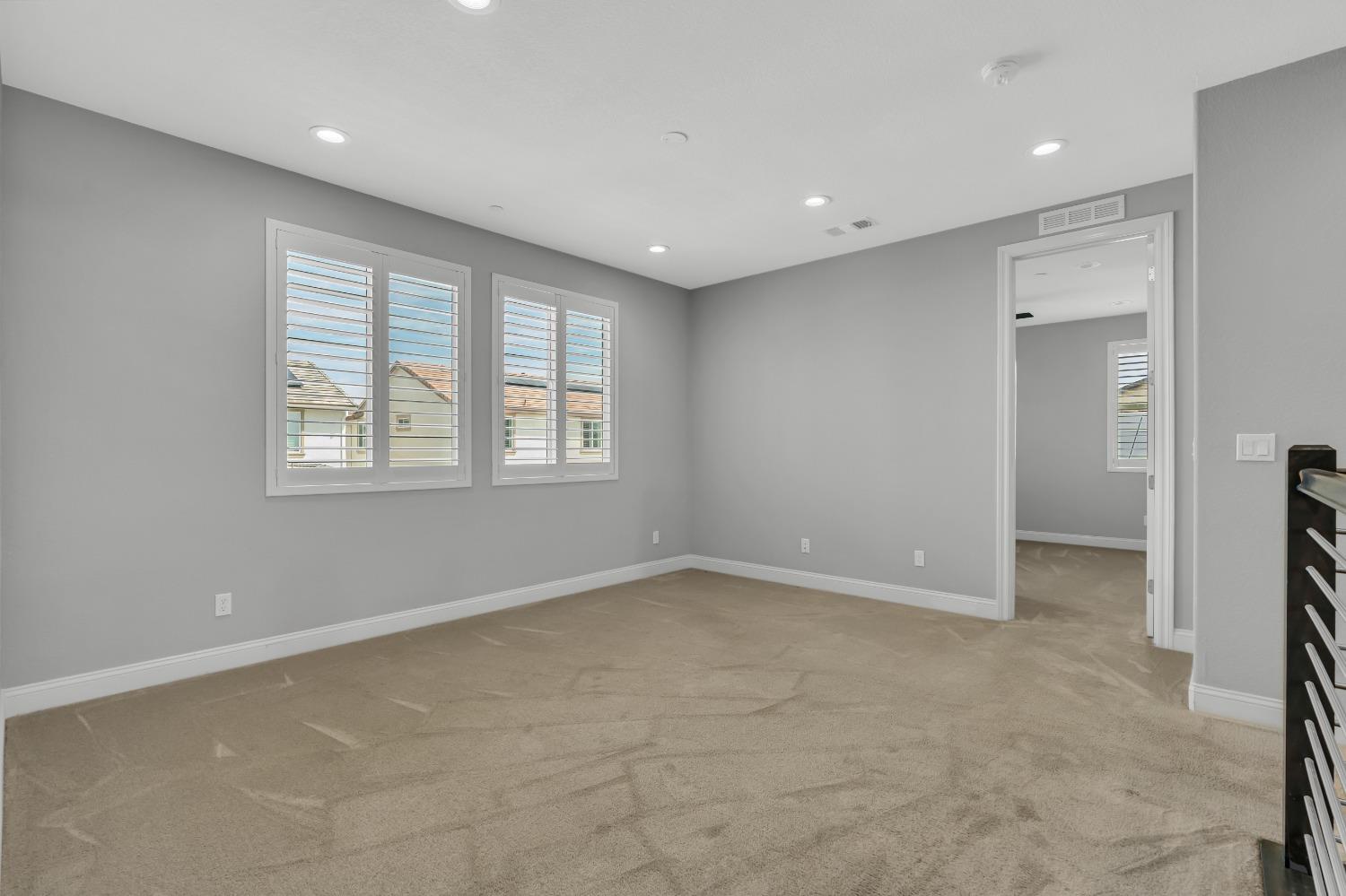 Detail Gallery Image 43 of 70 For 1725 Marina Dr, Lathrop,  CA 95330 - 5 Beds | 3/1 Baths