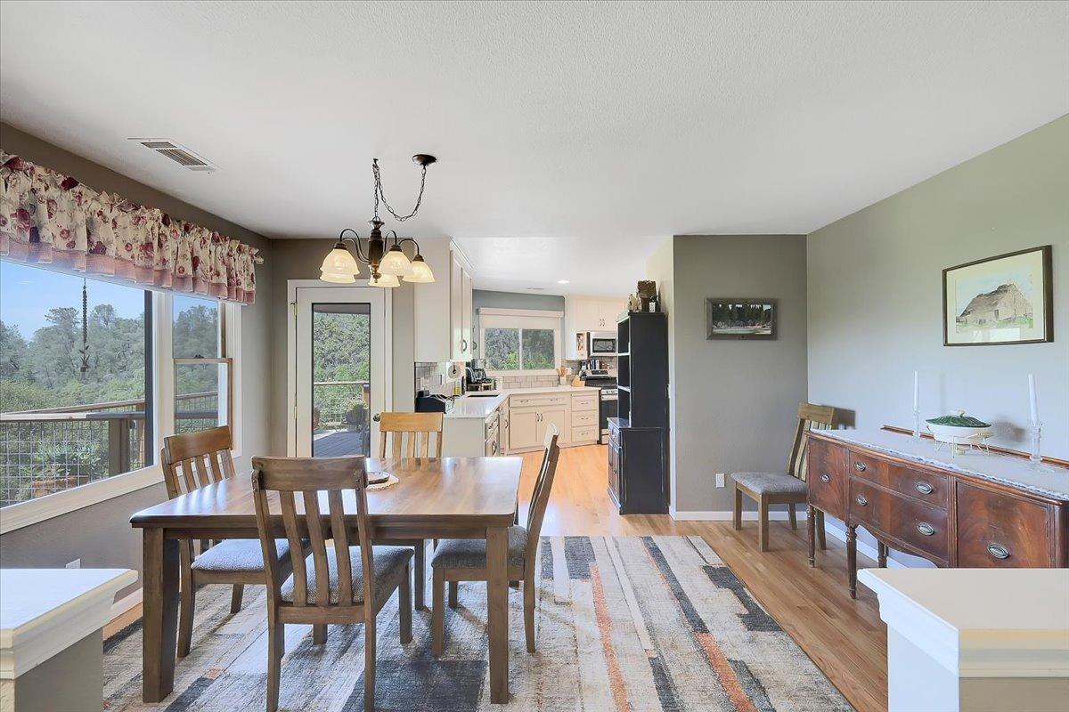 Detail Gallery Image 22 of 99 For 9521 Sicard Flat Rd, Browns Valley,  CA 95918 - 4 Beds | 3/1 Baths