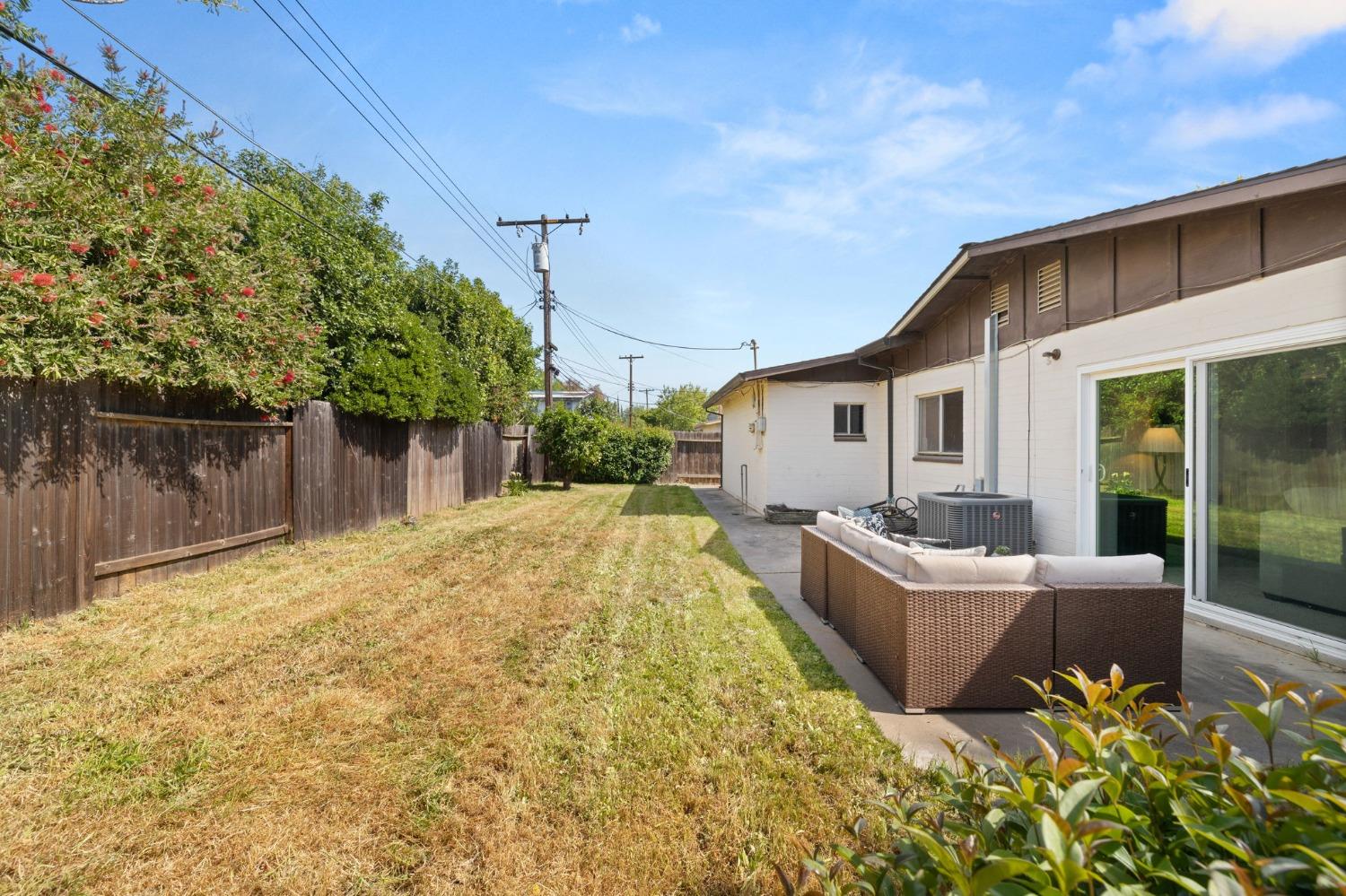 Pinot Way, Rancho Cordova, California image 32