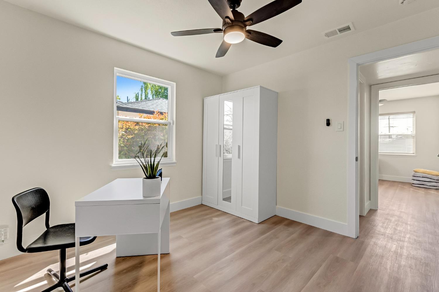 Detail Gallery Image 22 of 35 For 5211 Whittier Dr, Sacramento,  CA 95820 - 3 Beds | 2 Baths