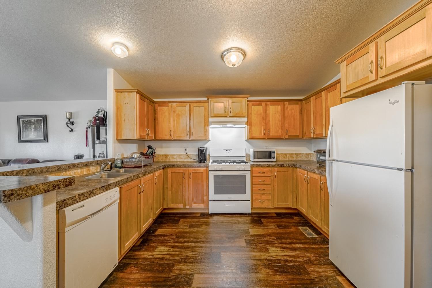 Detail Gallery Image 10 of 47 For 132 Sloop, Modesto,  CA 95356 - 2 Beds | 2 Baths