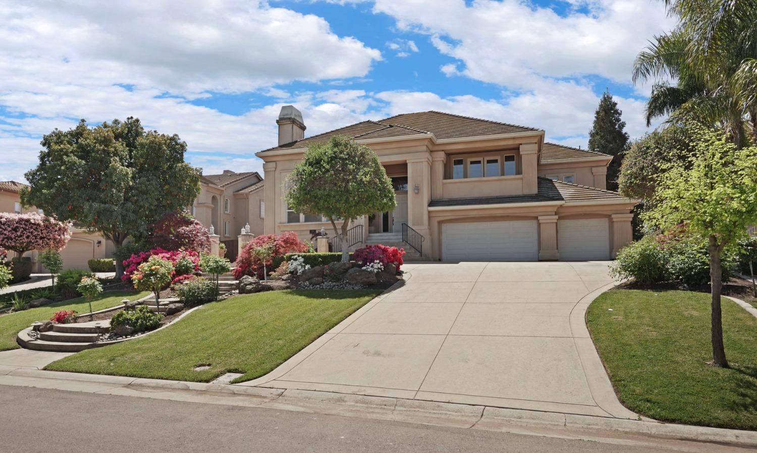 Detail Gallery Image 3 of 95 For 5474 Saint Andrews Dr, Stockton,  CA 95219 - 4 Beds | 3/1 Baths