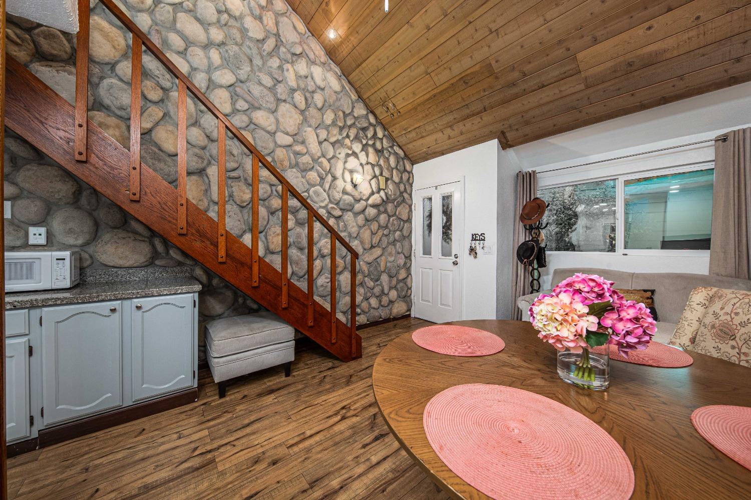 Detail Gallery Image 7 of 25 For 8667 Mariners Dr #33,  Stockton,  CA 95219 - 1 Beds | 1 Baths