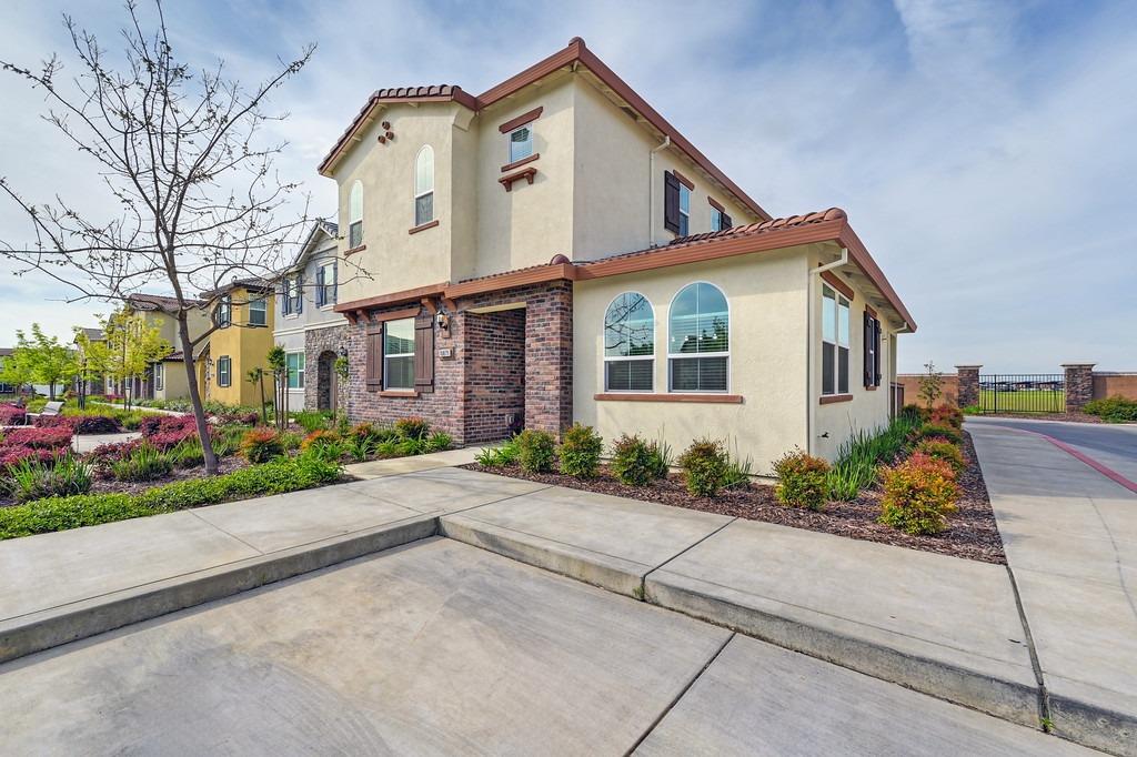 Portico Circle, Rancho Cordova, California image 4