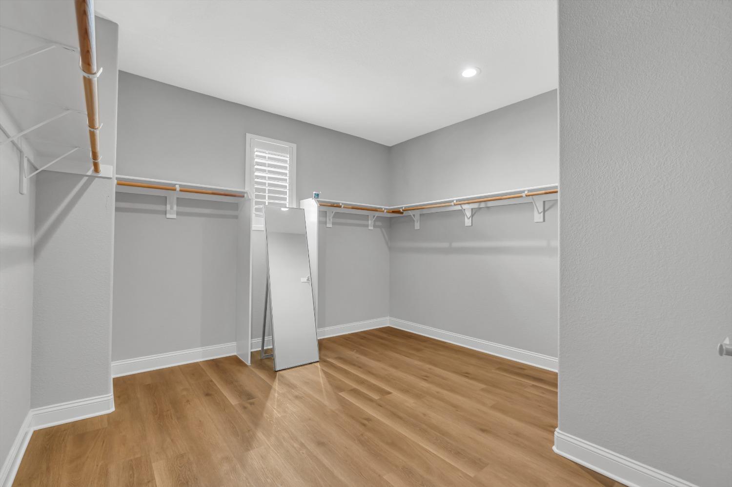Detail Gallery Image 51 of 70 For 1725 Marina Dr, Lathrop,  CA 95330 - 5 Beds | 3/1 Baths