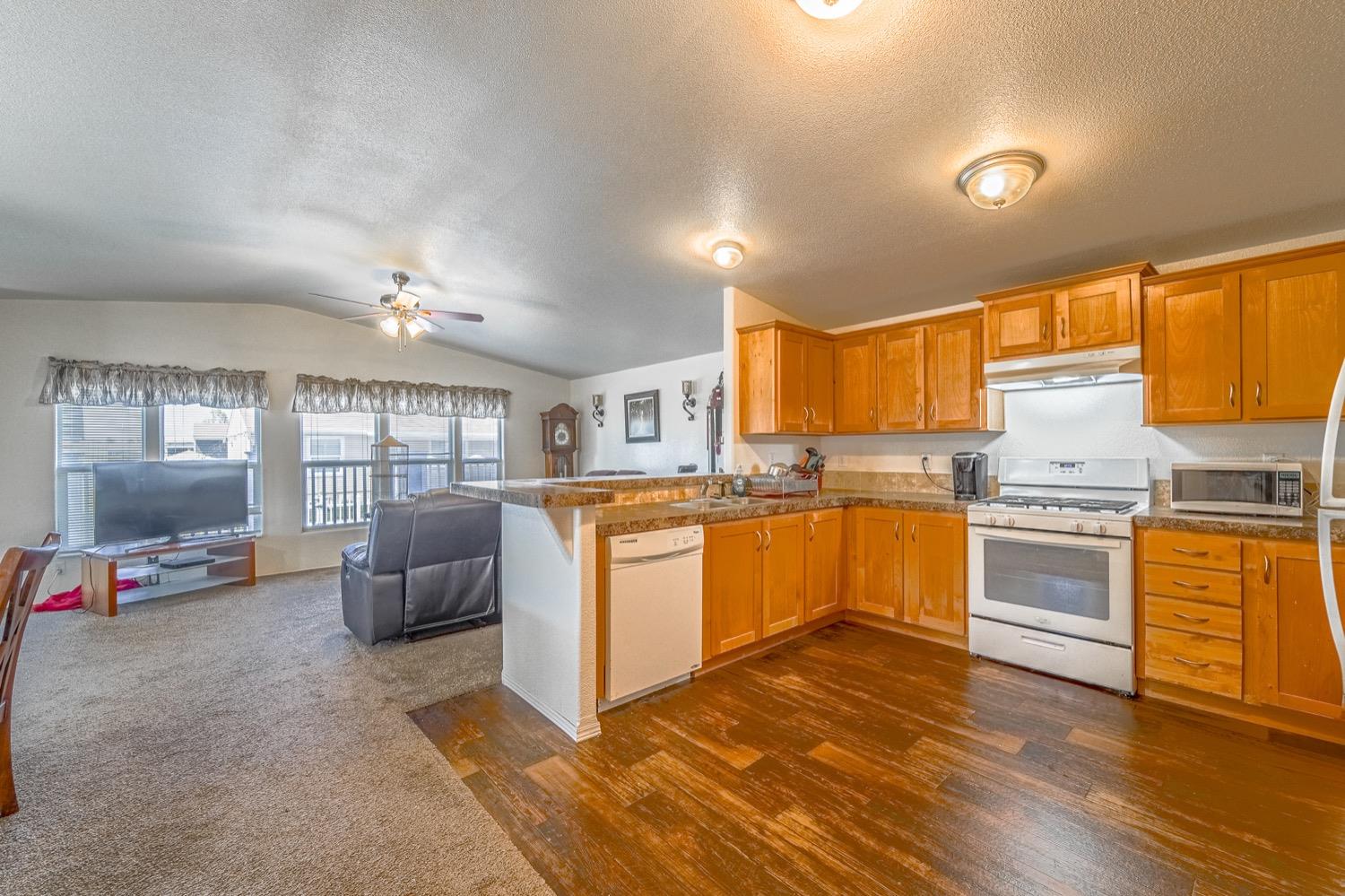 Detail Gallery Image 12 of 47 For 132 Sloop, Modesto,  CA 95356 - 2 Beds | 2 Baths