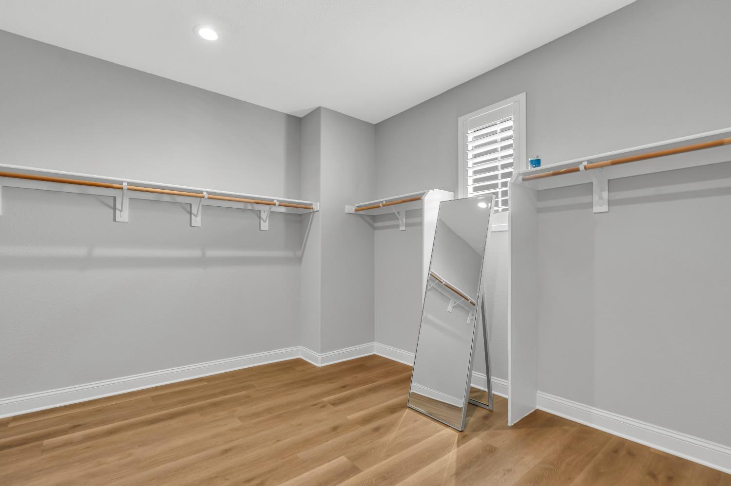 Detail Gallery Image 52 of 70 For 1725 Marina Dr, Lathrop,  CA 95330 - 5 Beds | 3/1 Baths
