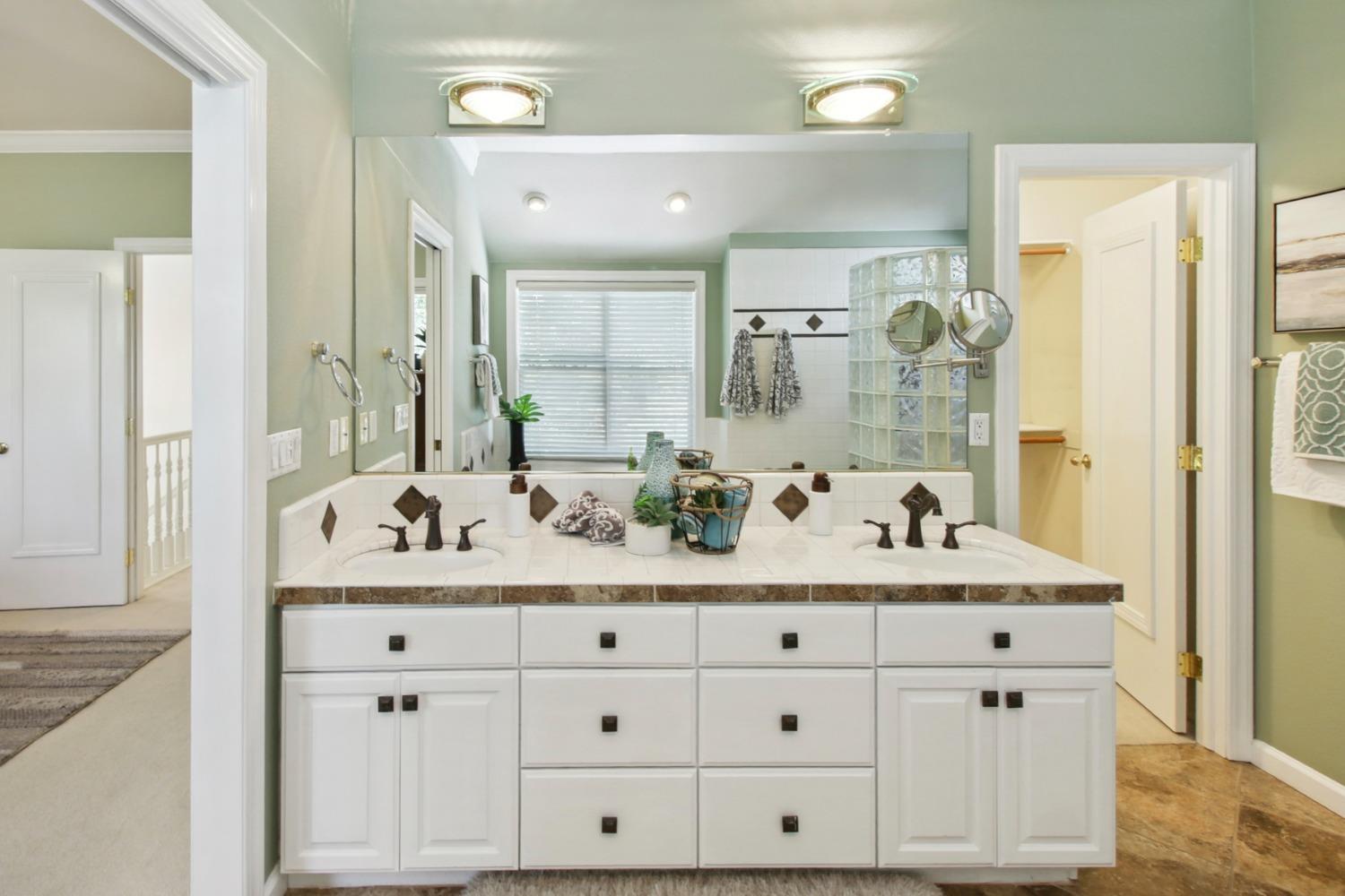 Detail Gallery Image 35 of 55 For 2119 Dinosaur Pl, Davis,  CA 95616 - 4 Beds | 2/1 Baths