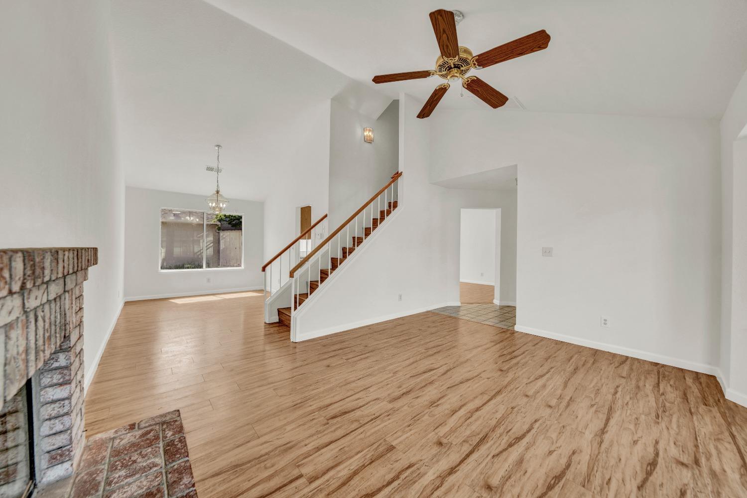 Detail Gallery Image 10 of 36 For 2820 Stone Ter, Modesto,  CA 95355 - 3 Beds | 2/1 Baths