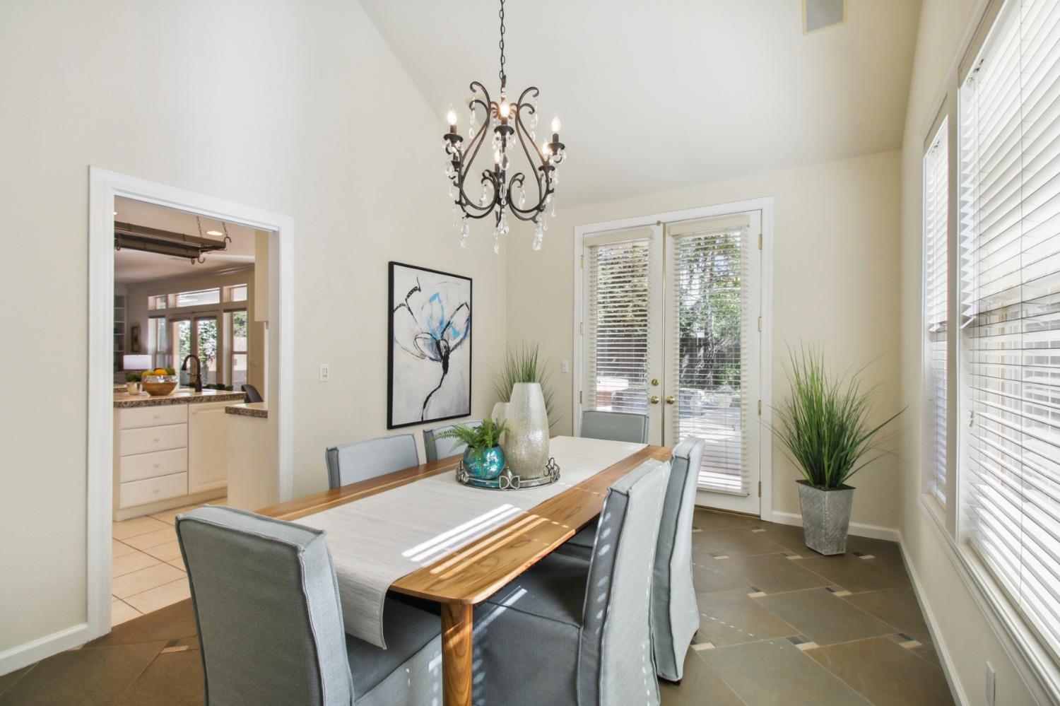 Detail Gallery Image 12 of 55 For 2119 Dinosaur Pl, Davis,  CA 95616 - 4 Beds | 2/1 Baths