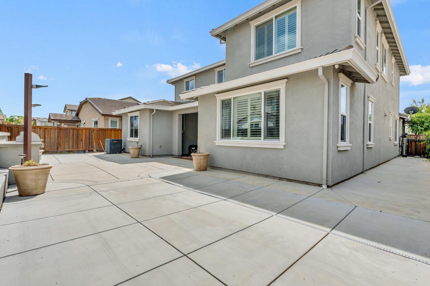 Detail Gallery Image 57 of 70 For 1725 Marina Dr, Lathrop,  CA 95330 - 5 Beds | 3/1 Baths
