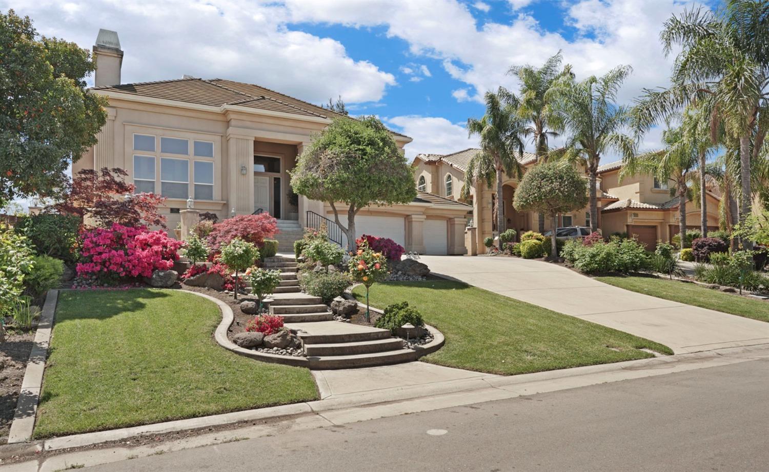 Detail Gallery Image 4 of 95 For 5474 Saint Andrews Dr, Stockton,  CA 95219 - 4 Beds | 3/1 Baths