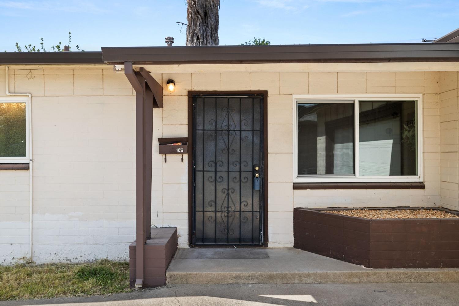 Pinot Way, Rancho Cordova, California image 8