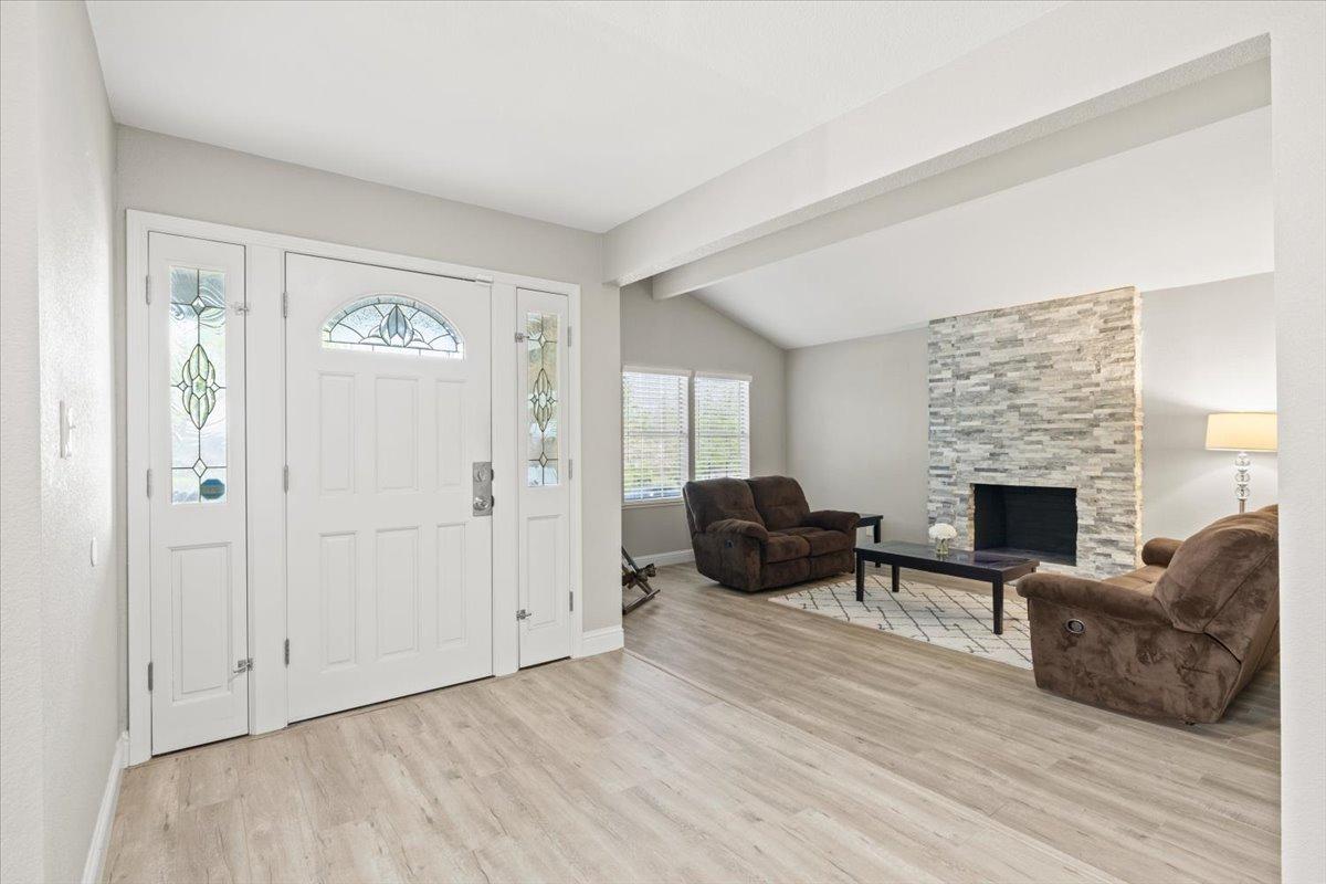 Palmyra Drive, Fair Oaks, California image 15