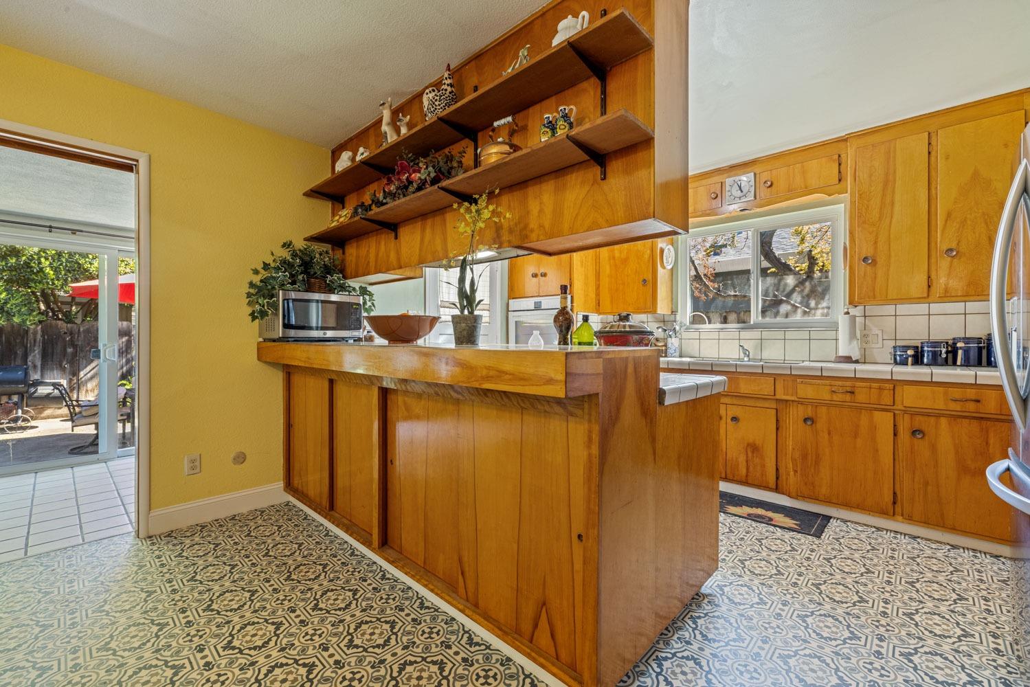 Detail Gallery Image 14 of 37 For 1610 Springwood Dr, Modesto,  CA 95350 - 3 Beds | 2 Baths