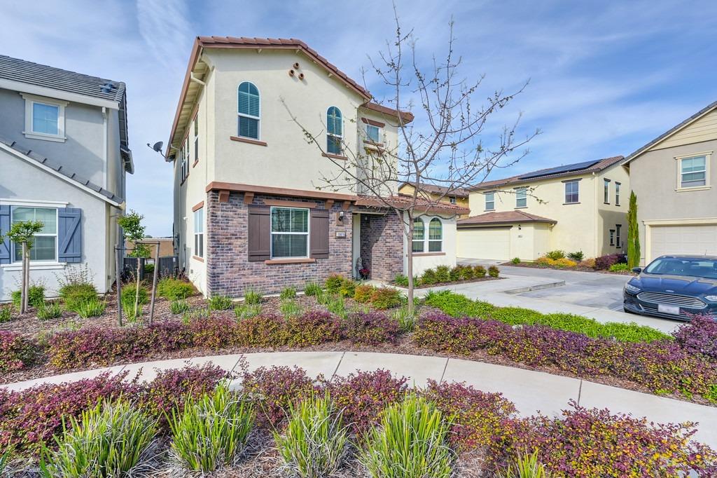 Portico Circle, Rancho Cordova, California image 3