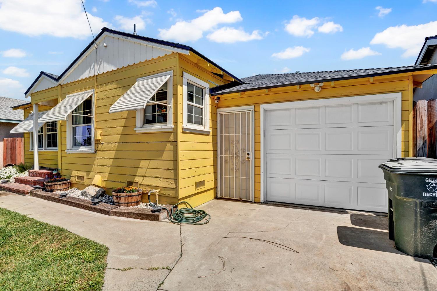 Detail Gallery Image 14 of 48 For 2112 6th St, Hughson,  CA 95326 - 3 Beds | 2 Baths