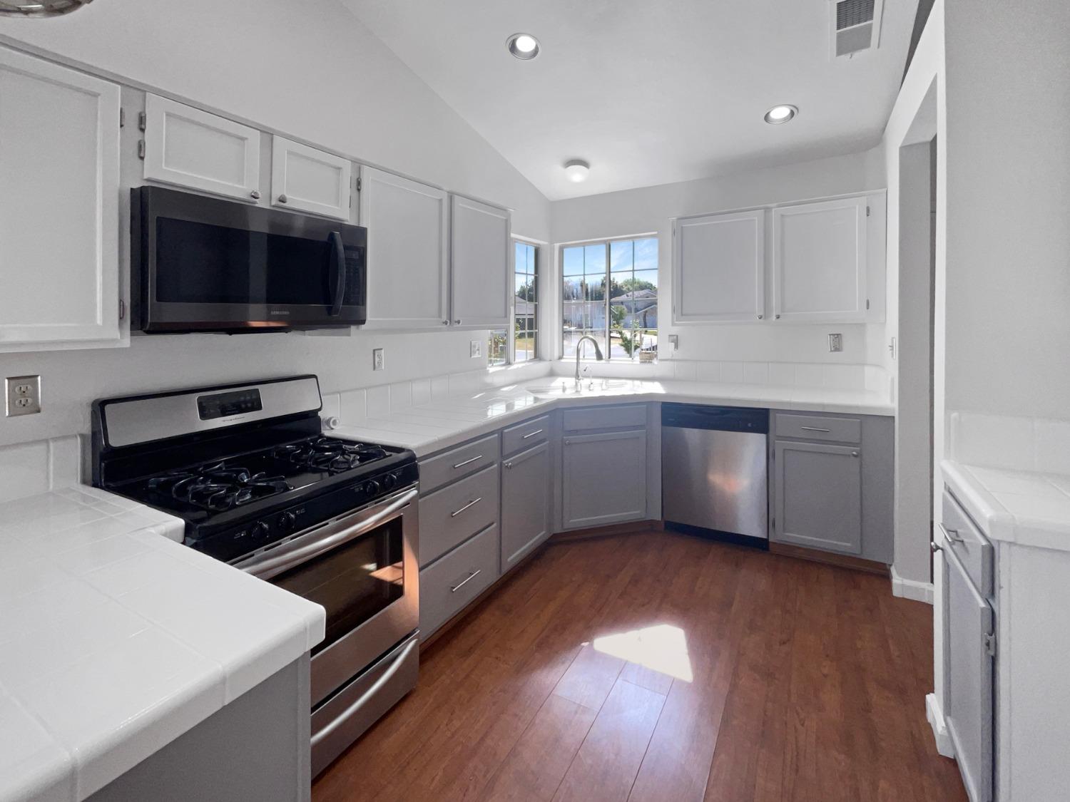 Wind Creek Drive, Sacramento, California image 6