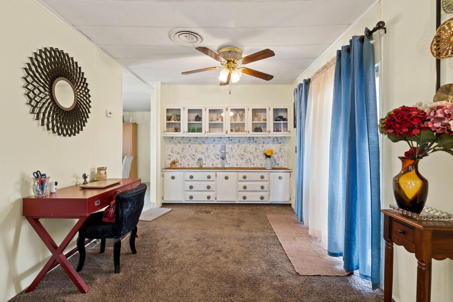 Detail Gallery Image 6 of 25 For 8181 Folsom Blvd 8, Sacramento,  CA 95826 - 2 Beds | 2 Baths