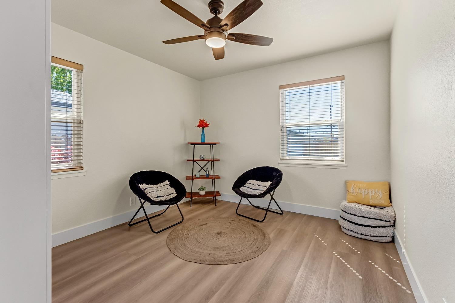 Detail Gallery Image 18 of 35 For 5211 Whittier Dr, Sacramento,  CA 95820 - 3 Beds | 2 Baths
