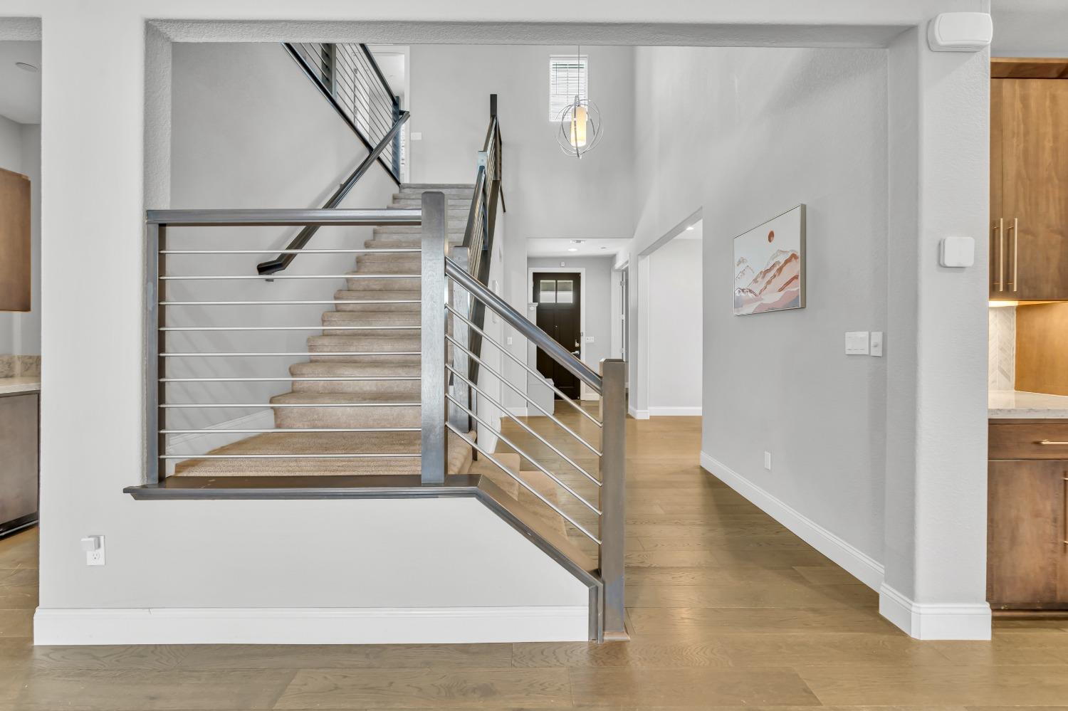 Detail Gallery Image 11 of 70 For 1725 Marina Dr, Lathrop,  CA 95330 - 5 Beds | 3/1 Baths
