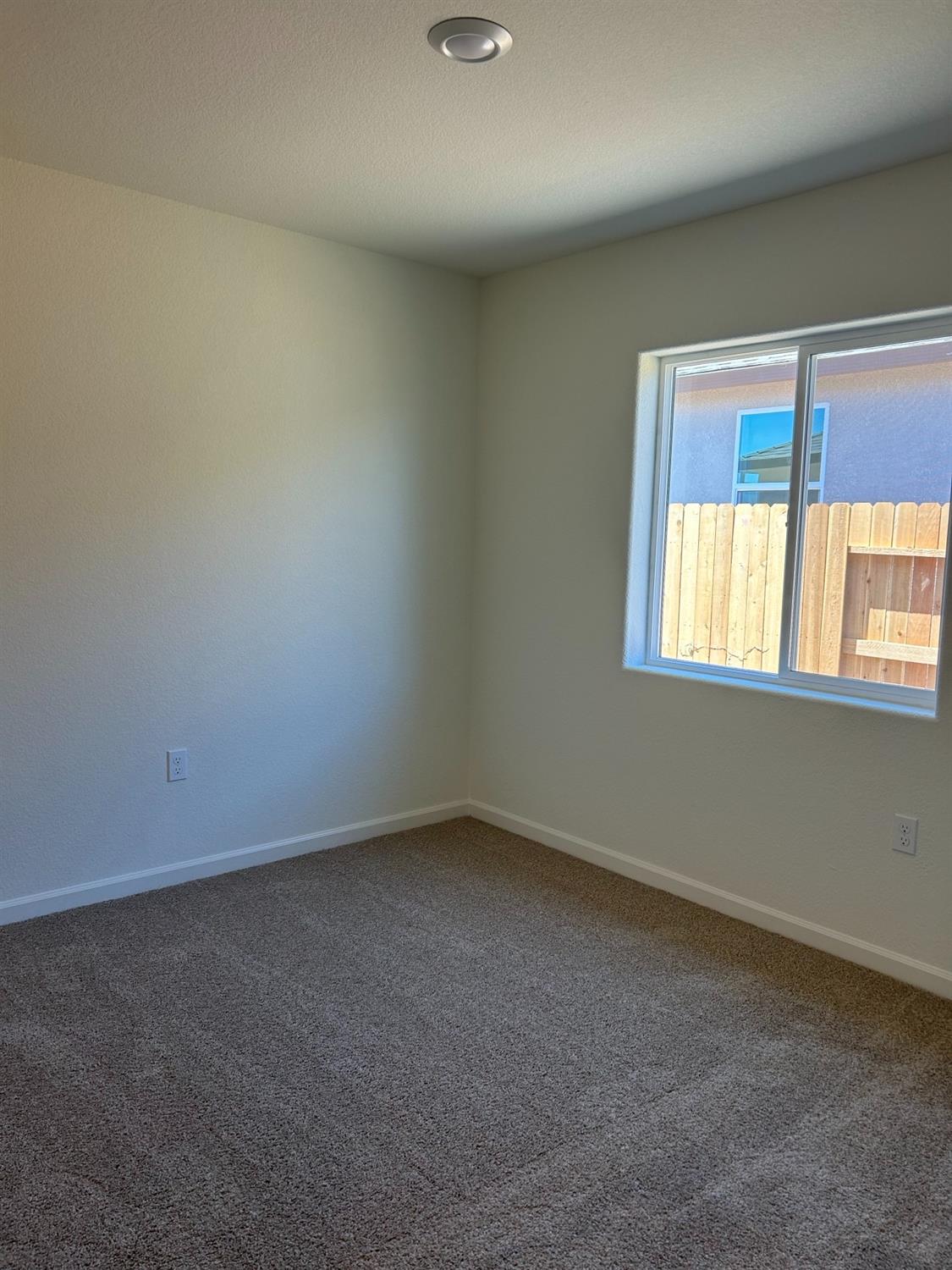 Detail Gallery Image 7 of 7 For 3049 Aerosmith Way, Stockton,  CA 95212 - 3 Beds | 2 Baths